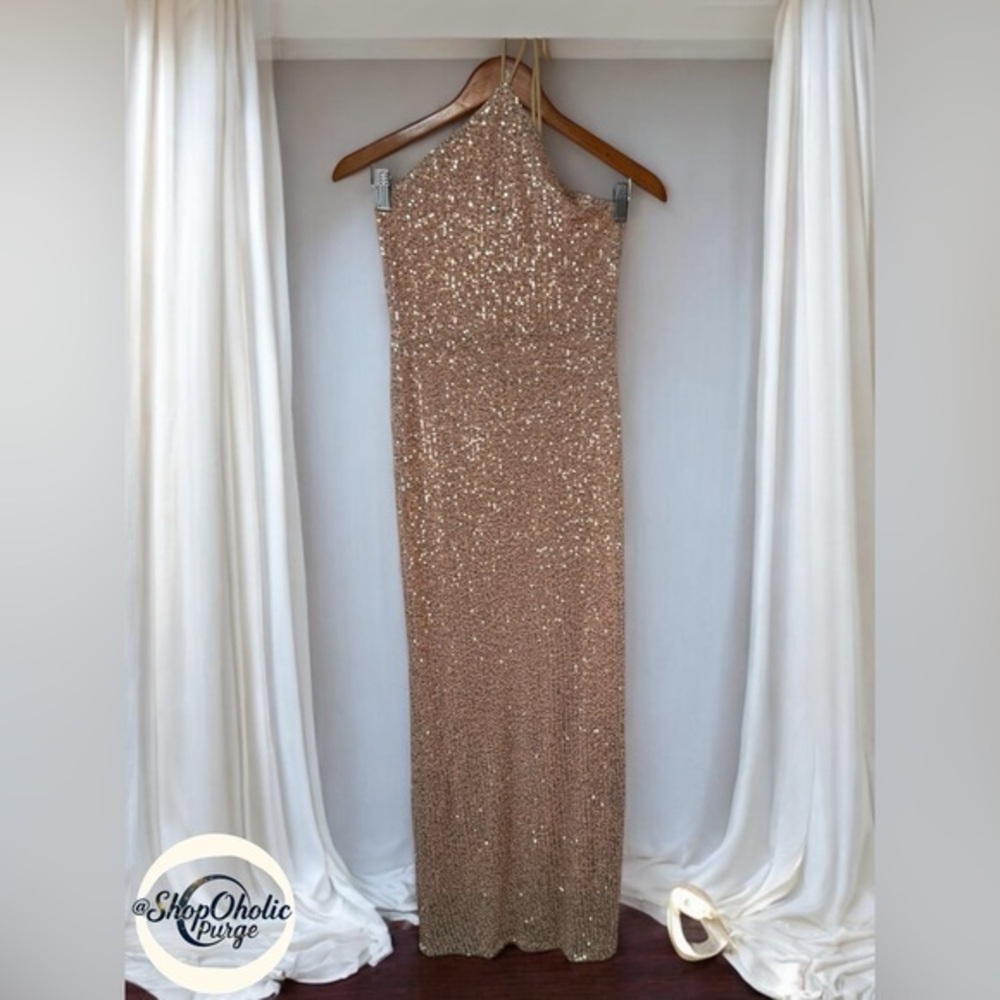 Long dress Rose Gold Sequin Halter‎ Gown Size S Long Formal Maxi Dress